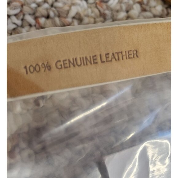 White 100% Genuine Leather Belt with Loop hardware Women O/S - Picture 4 of 16